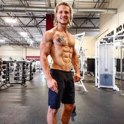   Chris Moore | @moore__chrisVegan Fitness Enthusiast    // Banana Lovers  [This and more HERE]