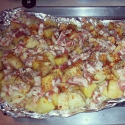 #roasted #potatoes with #garlic & #bacon