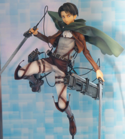  Good Smile Company&rsquo;s upcoming 1/8 scale Levi - now in full color! (Source)  We previously saw him sans color at WonFest 2014. ETA: I added the base (lmao). YES, that&rsquo;s the ACTUAL BASE.