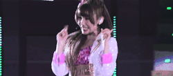 kotori-birb:    ♔  Uchi in Wao Wao Powerful Day!  ♔  That bottom gif goes with any song lol