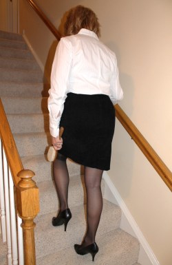 wifecuckshubby:  Before going on a date with the other man,  hubby needs to be given a serious reminder of being a sissy cuckold.  He has no choice — he’s about to get a good hard hairbrush spanking.   