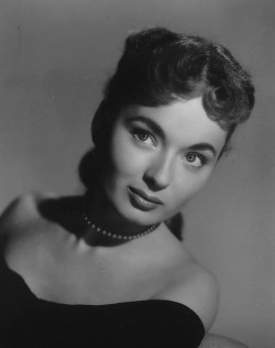 olivethomas:Ann Blyth, 1950s https://painted-face.com/