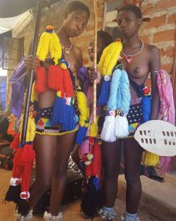 Swazi reed dancers, via planetheadwraps