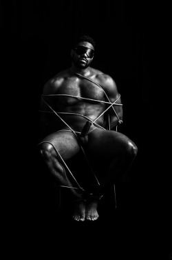 blkmilk:  #BONDAGE  I&rsquo;ve always wanted to play with ropes, but I have severe trust issues when it comes to bondage. Maybe one day I&rsquo;ll meet someone I trust enough to explore this side of my sexuality.