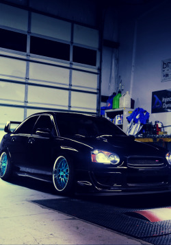 auto-garage:  Flickr: @fizyyyyy