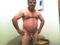 fatpapitos:  100 % free daddy cams, join now 