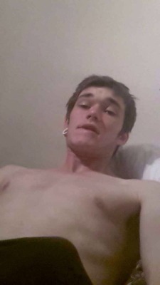 everythinghotboys:  So this is Chris M proper little show off just turned 19. He was so horny I had a lot more of him but when I lost a load of pics the other night I lost some of his too