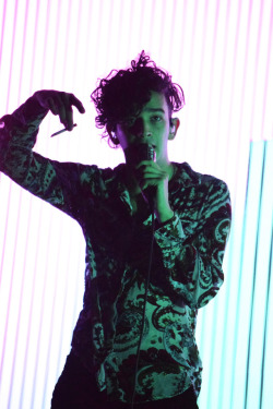 // the 1975 //