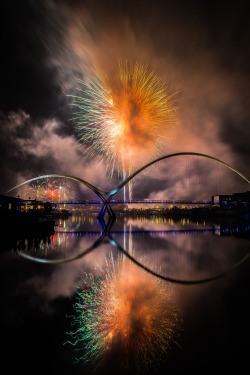 roberttaylorcook:  A shot I got of the fireworks at Stockton on Tees display earlier tonight.https://www.facebook.com/robphoto89?ref=hl 