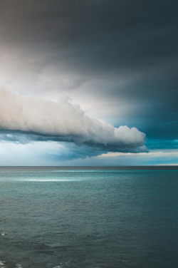 r2–d2:  Storm By Photopeter71   