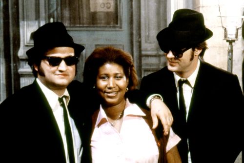 aiiaiiiyo:  John Belushi, Aretha Franklin &amp; Dan Aykroyd during the making of The Blues Brothers, 1979 Check this blog!