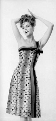   silk print dress by Louis Feraud, photo Jean Louis Guégan, 1962       