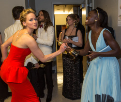 starsmahogany:cinnasghost:  cameoamalthea:  221cbakerstreet:  they’re so CUTE  If Lupita is the real life Disney Princess, can Jennifer be the real life quirky side kick?   Even the “pulling the dress up” part is accurate 