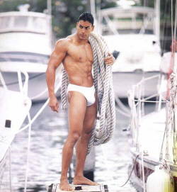 Some vintage Pedro Orta aka Peter Hance from Gran Hermano US pics. He’s a former stripper and represented Puerto Rico in the 2004 Zeus of the World Competition. 