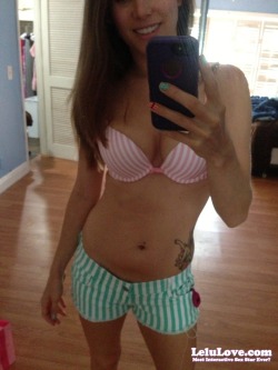 Short shorts and bra stripes :) http://www.lelulove.com