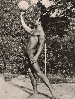 vintage nudist, volley-ball