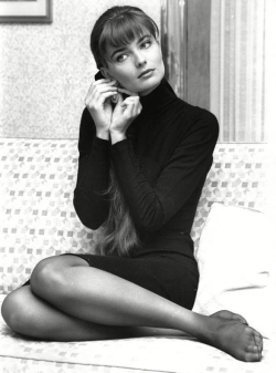 the-original-supermodels:Paulina Porizkova (1988)