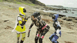 grimphantom:  Did this really happen on a official Power Rangers from japan? It explains Kazemon’s Love Tap attack….Japan loves female butt attacks :P  this is why I love japan~ &lt;3