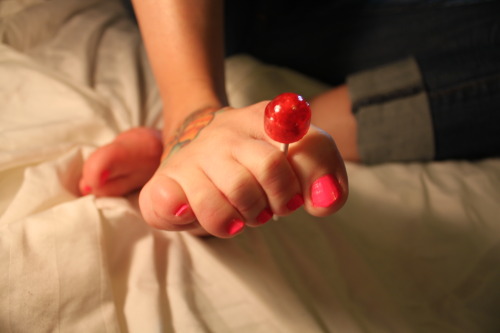 babydolls-feet:  REQUEST: “LOLLI-POP PLAY” porn pictures