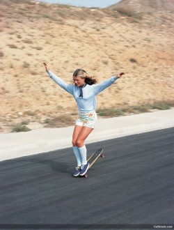 raymondradioactive: awelltraveledwoman:  karidevereaux:  …an ode to 1970s skater girls.   this is amazing  I wish I could show this to parents who refuse to get their daughters skateboards because “girls don’t skate”Almost got written up for