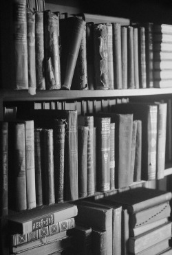 #library #books #vintage #black and white 