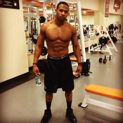 hellyeahehitfromtheback:  manuponman:  Damn he’s fine. hoodsworld:  Justin Gilbert  Hoodsworld claims no ownership of photos posted nor ownership of comments made. Being showcased here is not a statement of anyone’s sexual preference.   Bitch yes