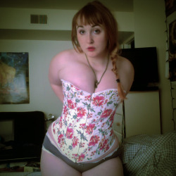 redheadedbondage:  New corset yeah! Feelin’