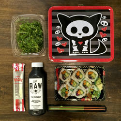 skelanimals:   Lunch is best served cold, black, and cute. 
