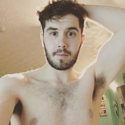 mike121193:It’s a #WiiFit night… #sleepy #exercise #hulahoop #guy #beard #followtheswiftie #wii #classic #weights #workout #bedtime #swiftie #inspiration #lights Hairy shoulders, mmmh