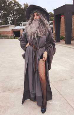 graceless-goddess:  painstained:  Is this sexy gandalf?OMG   Yes