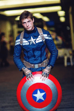 that-one-hypno-jock: Why, hello. I couldn’t help but notice you looking at my shield for a moment there.  It’s okay, really. There’s no need to feel embarrassed. It’s perfectly natural that you’d want to take a look.  So please, don’t turn