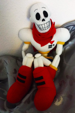lyviathan:   NYEH HEH HEH! I made a Papyrus plushie! Because I need to be able to cuddle this perfect skeleton babe irl and shower him with kisses every morning. He’s about 50cm (20 inches) tall, completely made out of fleece. I’m so proud of him 💙