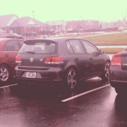 While I was late for my eye appointment yesterday, I spotted this bad boy in the parking lot. 😍❤ #vw #golf #gti