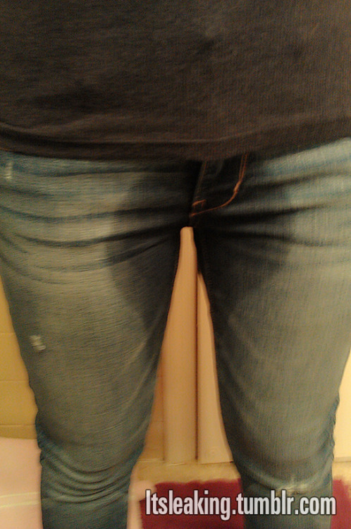 peeing big time in my jeans! feels good :D