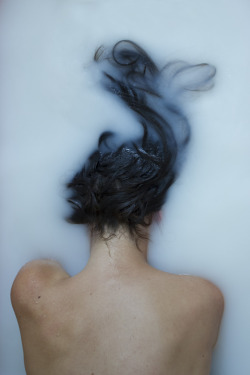 aquaticwonder:   Bathtub (series) - Rebecca Rusheen  &ldquo;A photo exploration of water transparency&rdquo; - Rebecca Rusheen  