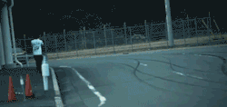 atotorakku:  throttlefordays:  Close Call. www.throttlefordays.com  another great repost from throttle for days, keep up the good gif stealing! 