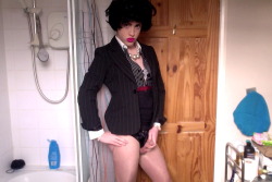 Cynthiasatincrossdresser:  I Want To Suck Cocks, Be Face-Fucked And Be Coated &Amp;Amp;