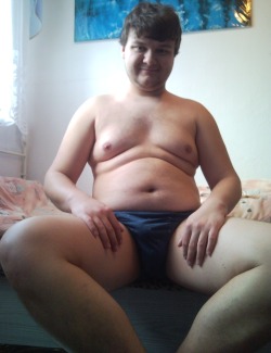 i-love-chubby-boy90:I have over 900 followers