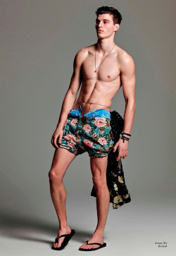 wikoni:  Arran Sly for Made in Brazil | Photo: Greg Vaughan 