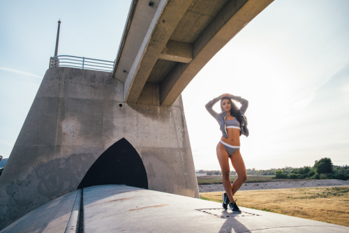 vanstyles:  Michele Maturo from my new class with SkillShare on outdoor model photography. Be sure to check it out this full set here.