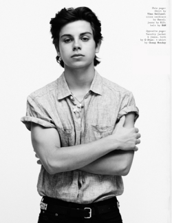 babesonlsd:  undrinkable:  calmkai:  daisifyed:  larinx:  barbie-saints:  howtol-ve:  sexternal:  cucuhmber:  feeling-gorgeous:  parisbliss:  well someone turned out sexy now didnt he  Jake T. Austin (What the…?&lt;3)  what the fUCK HES HOT NOW  I