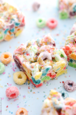 foodffs:  Cereal Marshmallow BarsReally nice recipes. Every hour.