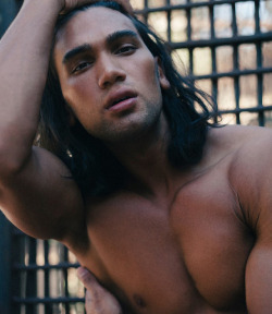 long-haired-men:Chand Smith Eyes and pits.