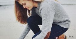 Just Pinned to Outfits with Denim Jeans that I really like: This winter, pair your jeans and bean boots with a simple sweater with elbow patches. Let DailyDressMe help you find the perfect outfit for whatever the weather! http://ift.tt/2ilaYAC