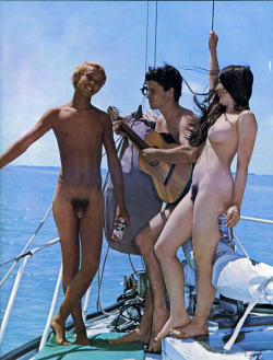 nude sailing, vintage nudisthttp://blogzen00.tumblr.com/