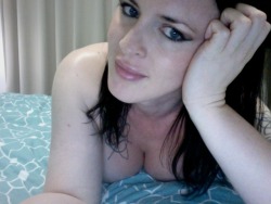 Deluxeaussieshemale:  No Photoshop. Natural Beauty. About To Have A Naughty Cam Session