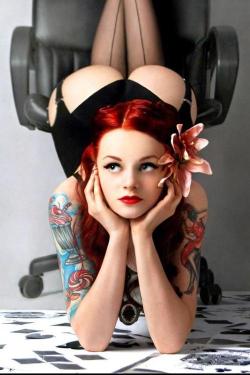 redheads-n-tattoos:  redheads-love:  love