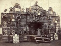onceuponatown:    Norman’s Ghost Show, ca.1900.An early version of the Haunted House, built by Orton and Spooner in Staffordshire, Great Britain.
