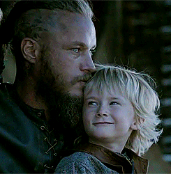 chainfour:  slightlypsychicparade:  I love how Ragnar has this habit of grabbing small children and animals and manhandling them… affectionately.&ldquo;CHILD! Come here, I declare it to be cuddle time!&rdquo; Those boys aren’t actually happy, they’ve