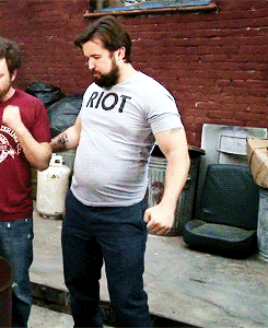 cubstearns:  docislegend:  the me’ist thing that’s ever been  Rob McElhenney is living proof that of you gain fifty pounds and grow a beard you’ll be hot as fuck. 